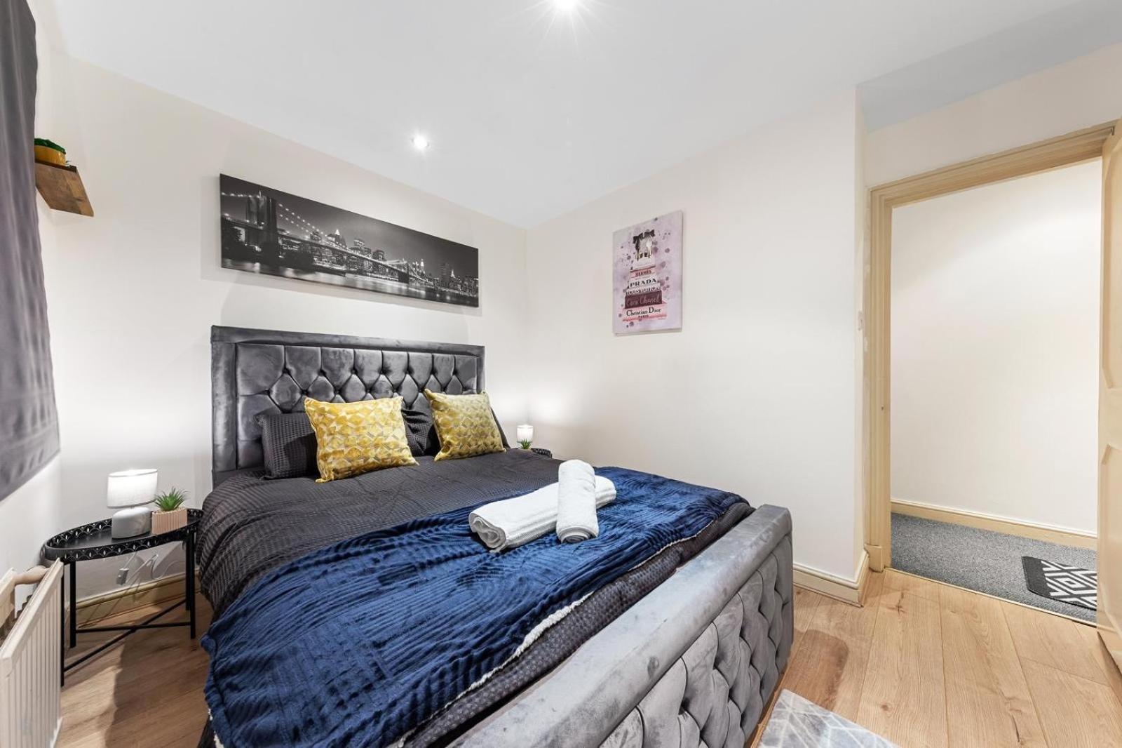 Deluxe Apartment - 1 Min Away From Camden Market And Station Londres Exterior foto