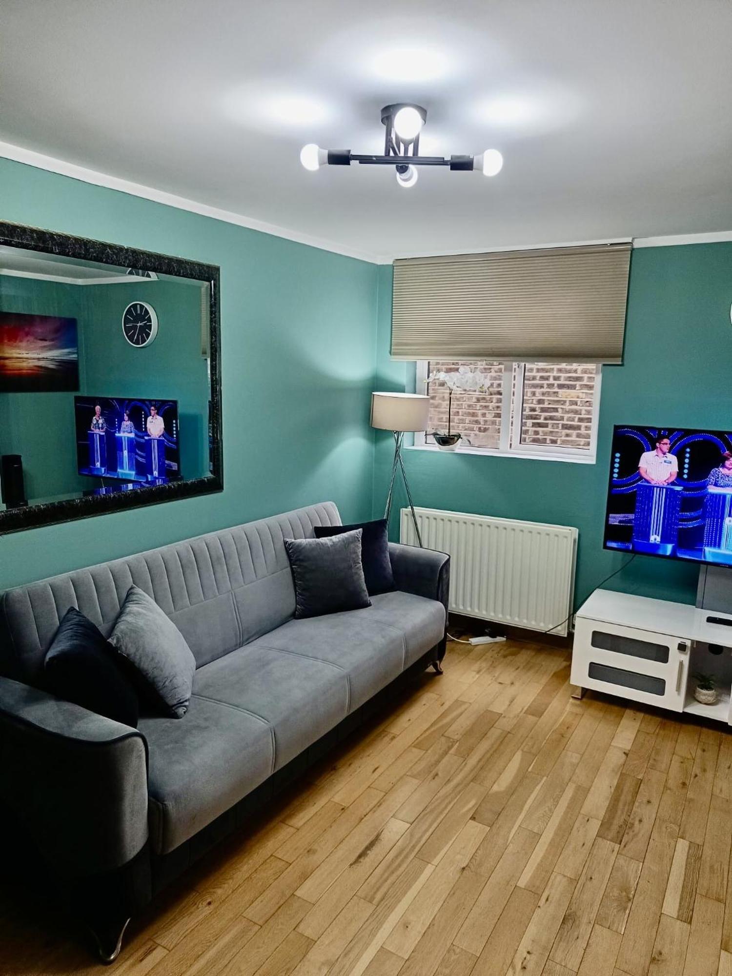 Deluxe Apartment - 1 Min Away From Camden Market And Station Londres Exterior foto