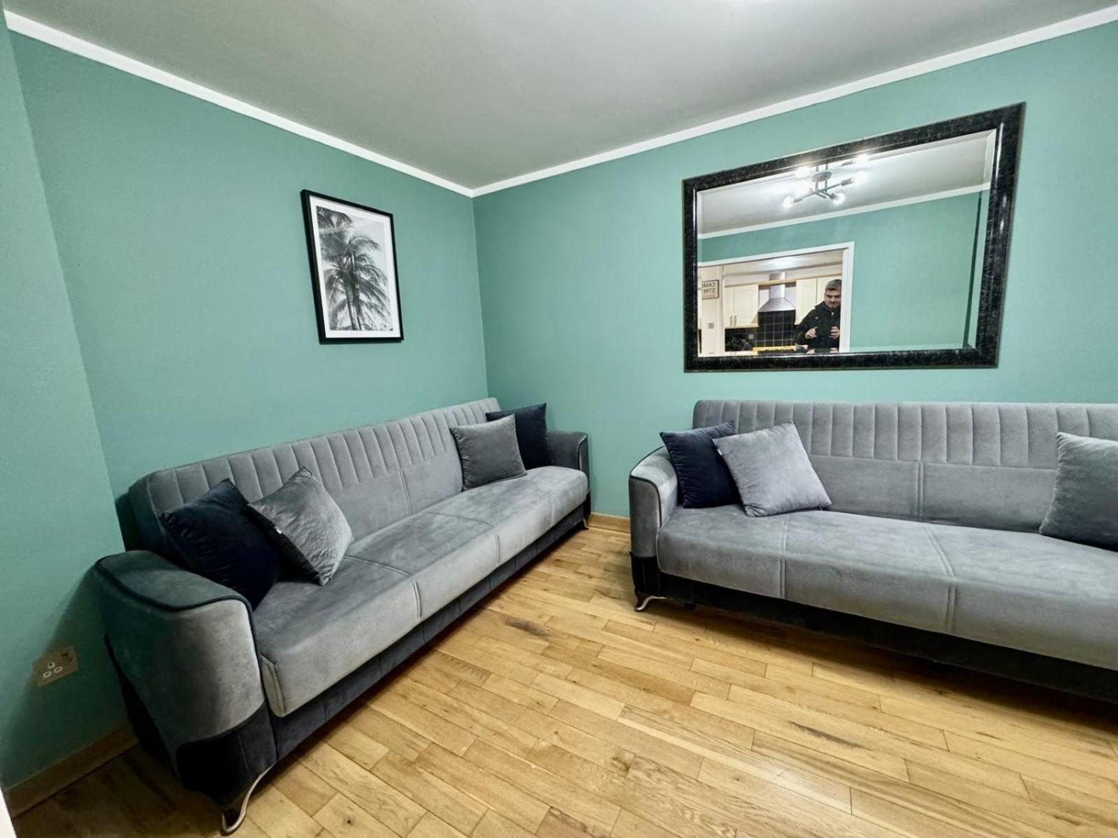 Deluxe Apartment - 1 Min Away From Camden Market And Station Londres Exterior foto