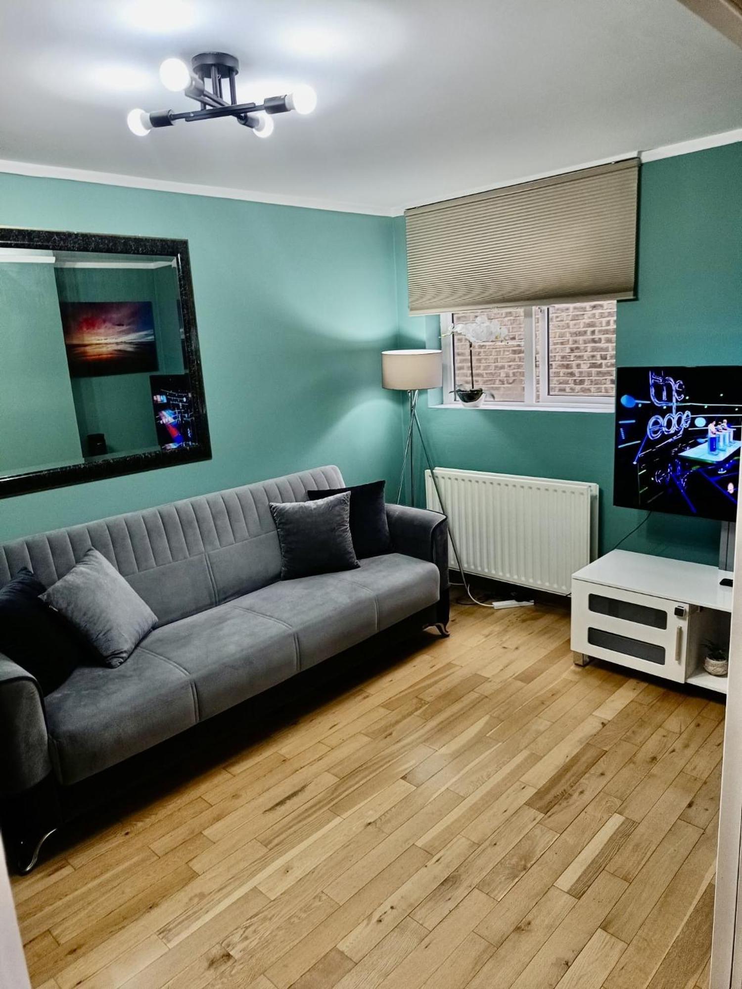 Deluxe Apartment - 1 Min Away From Camden Market And Station Londres Exterior foto